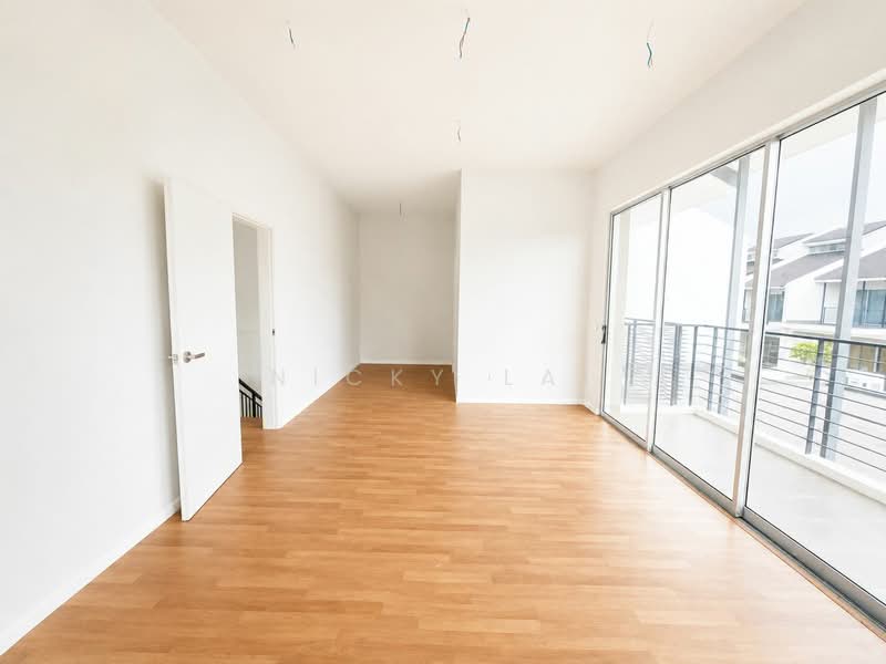 Rumah Teres untuk Dijual di Tamansari (Rawang) - Nicky Lai - Balcony - PropertyGuru.com.my