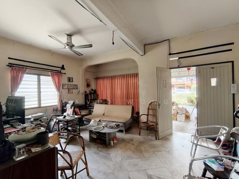 Rumah Berkembar untuk Dijual di Ipoh (Perak) - David Wong - Living Room - PropertyGuru.com.my