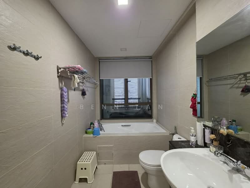 Kondominium untuk Dijual di Ara Hill Condominium - Benn Tan - Bathroom - PropertyGuru.com.my