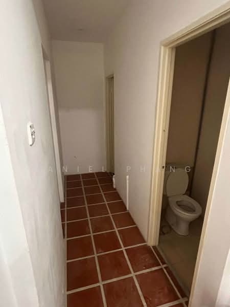 Shop / Office for Rent in Jelutong (Penang) - Daniel Phang - Corridor - PropertyGuru.com.my