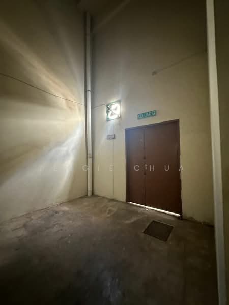 Terrace Factory for Rent in Taman Perindustrian Murni Senai (Senai) - Peggie Chua - Corridor - PropertyGuru.com.my