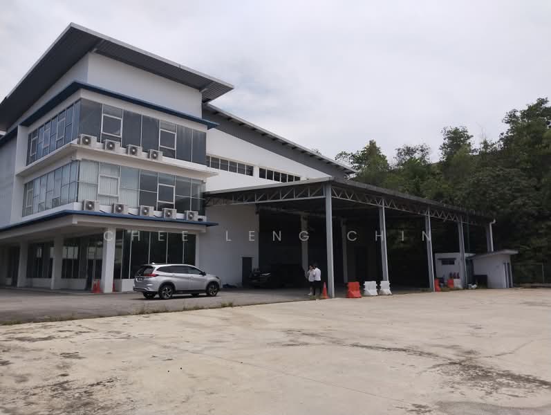 Commercial Semi-D for Sale in Taman Bukit Serdang (Seri Kembangan) - Chee Leng Chin - PropertyGuru.com.my