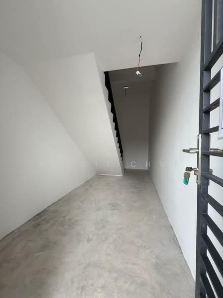 Kedai untuk Disewa di Austin Crest (Johor Bahru) - Peggie Chua - Entrance - PropertyGuru.com.my