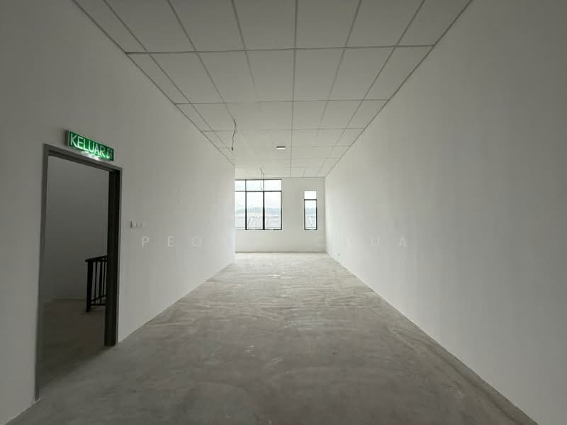 Kedai untuk Disewa di Austin Crest (Johor Bahru) - Peggie Chua - Entrance - PropertyGuru.com.my
