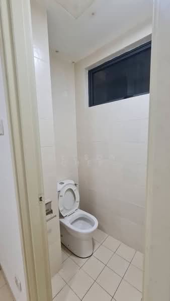 Kondominium untuk Dijual di Cristal Serin Residence - Nelson Chee - Bathroom - PropertyGuru.com.my