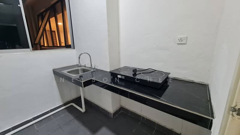 Kondominium untuk Dijual di Cristal Serin Residence - Nelson Chee - Kitchen - PropertyGuru.com.my