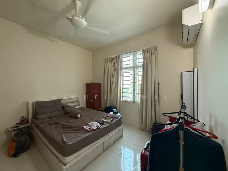 Kondominium untuk Dijual di Bayswater Resort Condominium - Michelle Mah - Bedroom - PropertyGuru.com.my