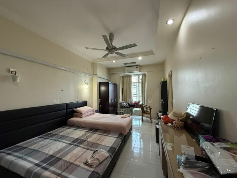 Kondominium untuk Dijual di Bayswater Resort Condominium - Michelle Mah - Bedroom - PropertyGuru.com.my