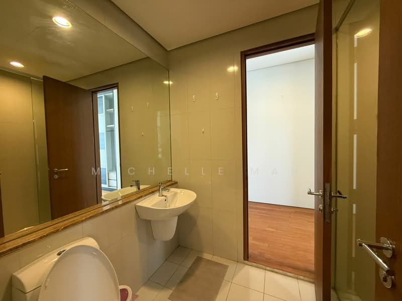 Condominium for Sale at 8 Gurney (The Shore Condominium) - Michelle Mah - Bathroom - PropertyGuru.com.my