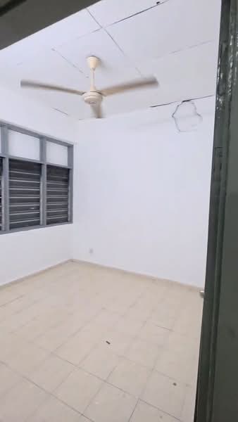 Office for Rent in Bandar Baru Air Itam (Farlim) (Air Hitam) - Agnes Khoo - Interior - PropertyGuru.com.my