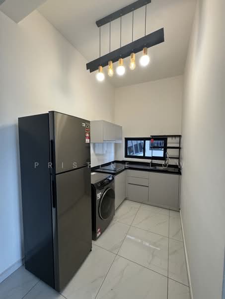 Servis Apartment untuk Disewa di Equine Residence - Pristine Low - Kitchen - PropertyGuru.com.my