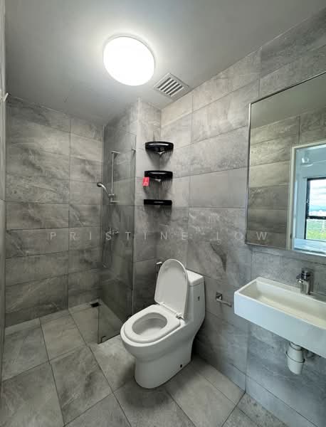 Servis Apartment untuk Disewa di Equine Residence - Pristine Low - Bathroom - PropertyGuru.com.my