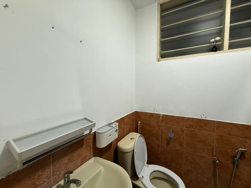 Rumah Teres 2 Tingkat untuk Dijual di Pulau Tikus (Penang) - Michelle Mah - Bathroom - PropertyGuru.com.my