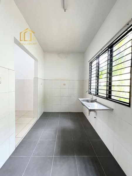 2-storey Terraced House for Sale in Bandar Puteri Klang (Klang) - Jordan Ng - Kitchen - PropertyGuru.com.my