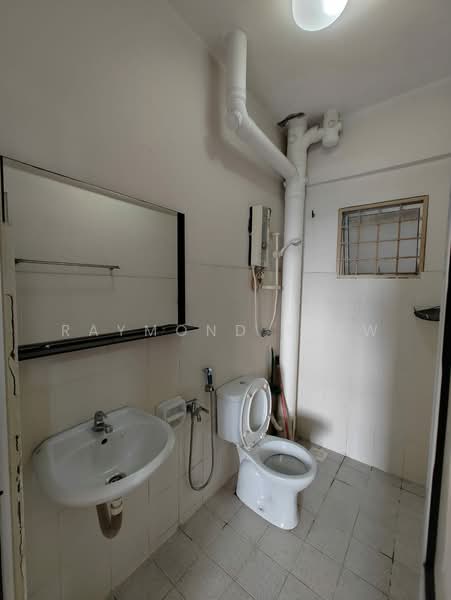 Servis Apartment untuk Disewa di Avelon Tower @ Plaza Medan Putra - Raymond Siew - Bathroom - PropertyGuru.com.my