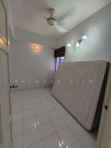 Servis Apartment untuk Disewa di Avelon Tower @ Plaza Medan Putra - Raymond Siew - Bedroom - PropertyGuru.com.my