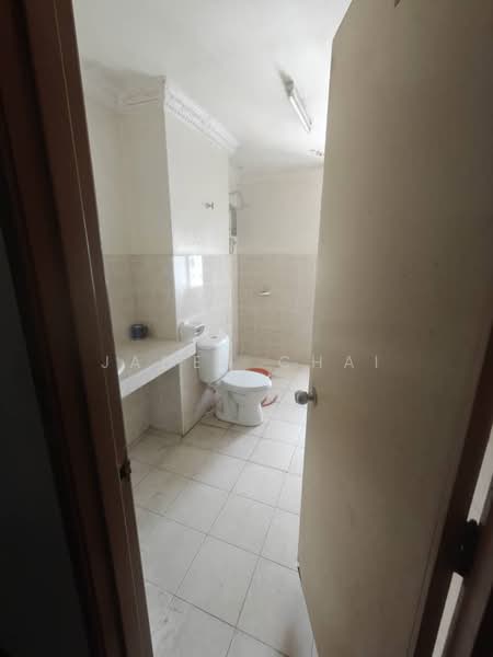 Rumah Berkembar untuk Dijual di Taman Suria Setapak (Setapak) - Jaden Chai - Bathroom - PropertyGuru.com.my