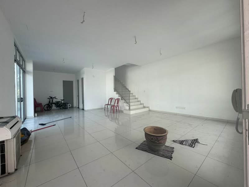 2-storey Terraced House for Sale in Setia Eco Cascadia (Tebrau) - Phoebe Foo - Living Room - PropertyGuru.com.my