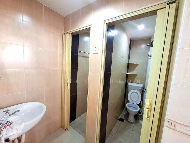 Apartment for Sale at Taman Sri Bunga - Pauline Cheong - Bathroom - PropertyGuru.com.my