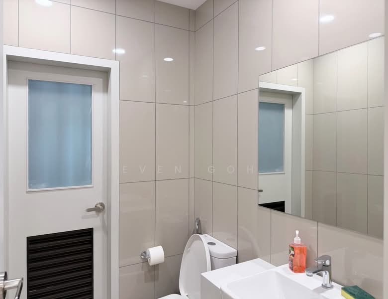 Kondominium untuk Disewa di Mezzo - Even Goh - Common Bathroom - PropertyGuru.com.my