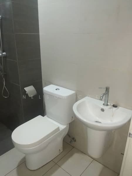 Service Residence for Sale at Cybersquare - Nelson Chee - Bathroom - PropertyGuru.com.my