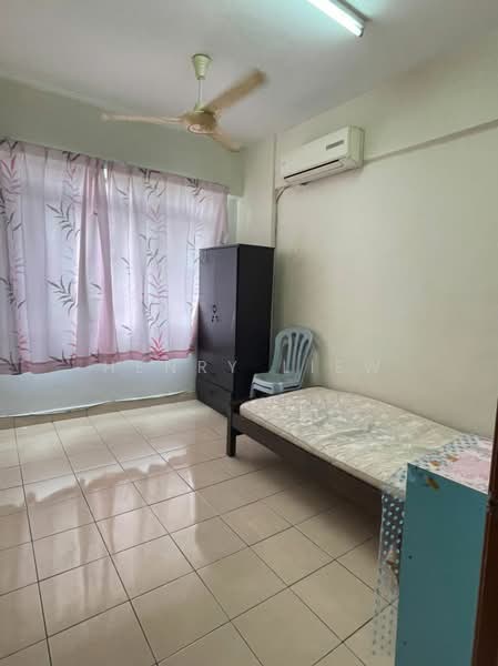 Kondominium untuk Dijual di Cyber Heights Villa - Henry Liew - Bedroom - PropertyGuru.com.my