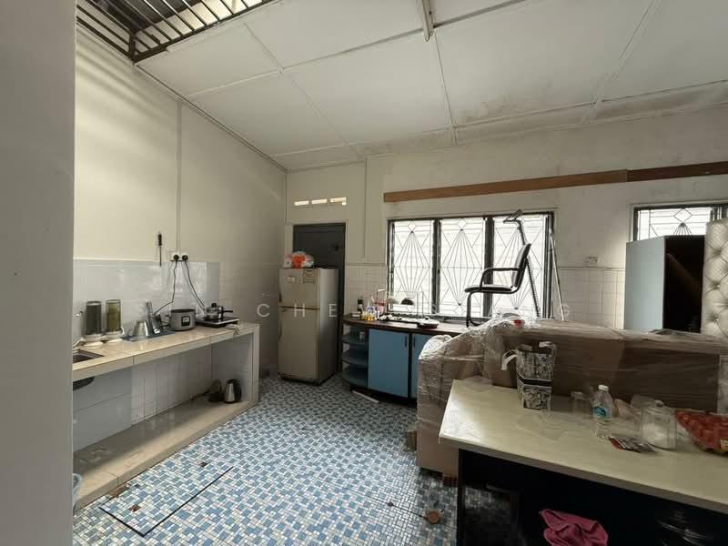 Rumah Teres 2 Tingkat untuk Dijual di Taman Century (Johor Bahru) - Sin Chew Siang - Kitchen - PropertyGuru.com.my