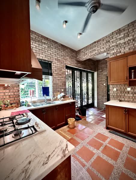 Bungalow for Rent in Batu Ferringhi (Penang) - Ressha Ramesh - Kitchen - PropertyGuru.com.my