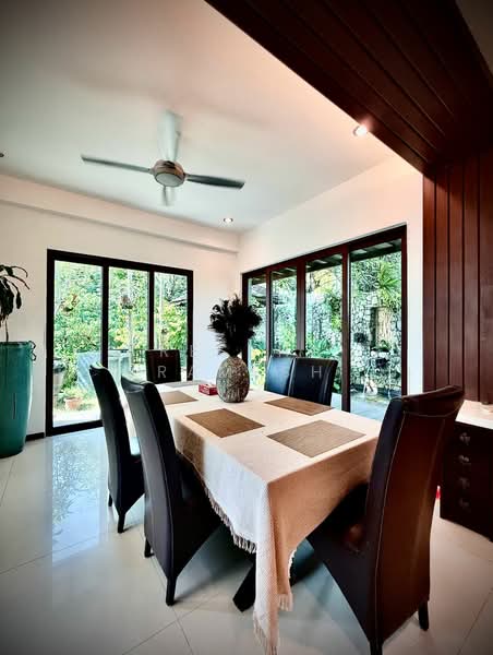 Bungalow for Rent in Batu Ferringhi (Penang) - Ressha Ramesh - Dining Room - PropertyGuru.com.my