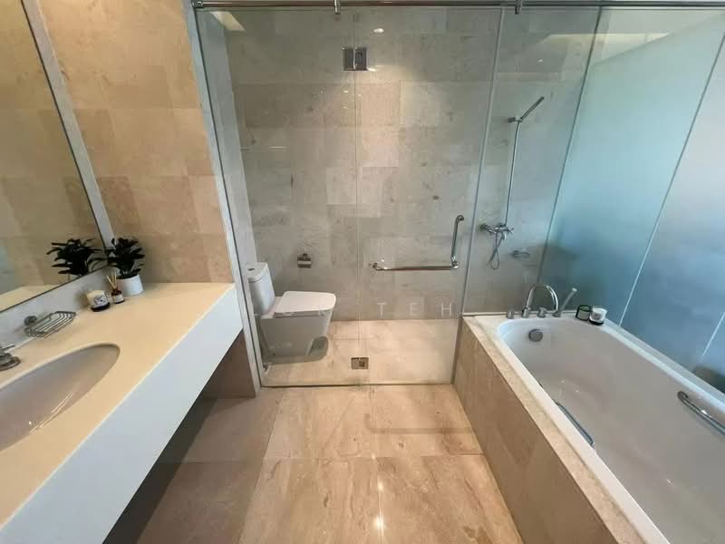 Condominium for Sale at Brunsfield EmbassyView - Lok Teh - Bathroom - PropertyGuru.com.my