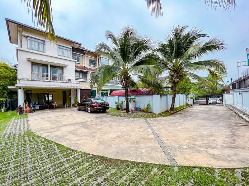 Semi-Detached House for Sale in Sri Hartamas (Kuala Lumpur) - Priscilla Tan - Exterior - PropertyGuru.com.my