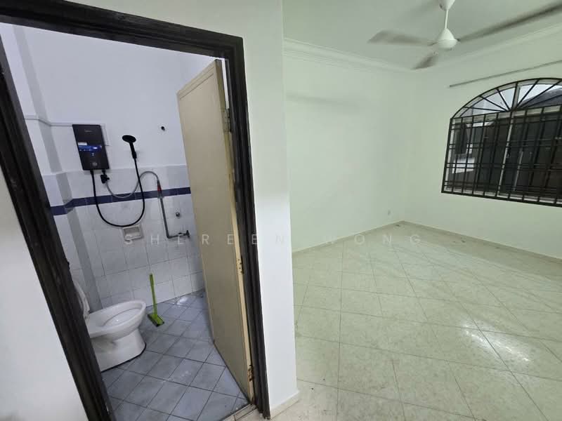 1-storey Terraced House for Rent in Bukit Indah (Iskandar Puteri (Nusajaya)) - Shereen Wong - Bathroom - PropertyGuru.com.my