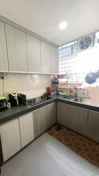 Pangsapuri untuk Dijual di Bandar Mahkota Cheras Apartment - May Soo - Kitchen - PropertyGuru.com.my