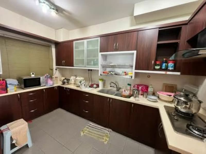 Servis Apartment untuk Dijual di SuriaMas Suites - Reyna Wong - Kitchen - PropertyGuru.com.my