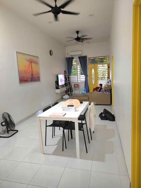 1-storey Terraced House for Sale in Temerloh (Pahang) - Amy Lew - Living Room - PropertyGuru.com.my