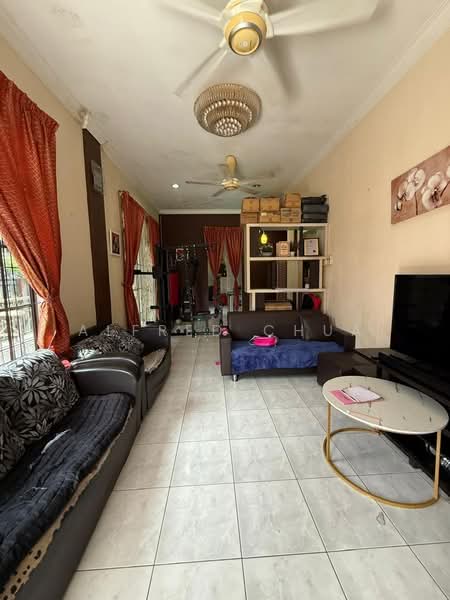 Rumah Teres 1 Tingkat untuk Dijual di Taman Matang Jaya (Kuching) - Alfred Chua - Living Room - PropertyGuru.com.my