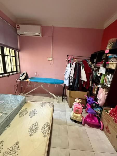 Rumah Teres 1 Tingkat untuk Dijual di Taman Matang Jaya (Kuching) - Alfred Chua - Bedroom - PropertyGuru.com.my