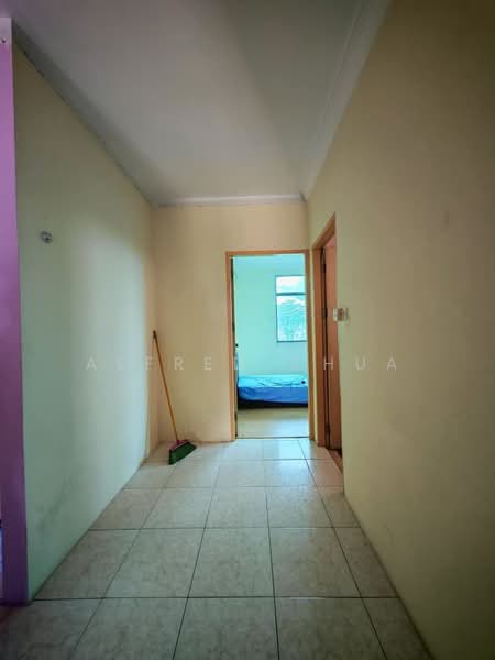 Apartment for Sale at Hibiscus Court - Alfred Chua - Corridor - PropertyGuru.com.my