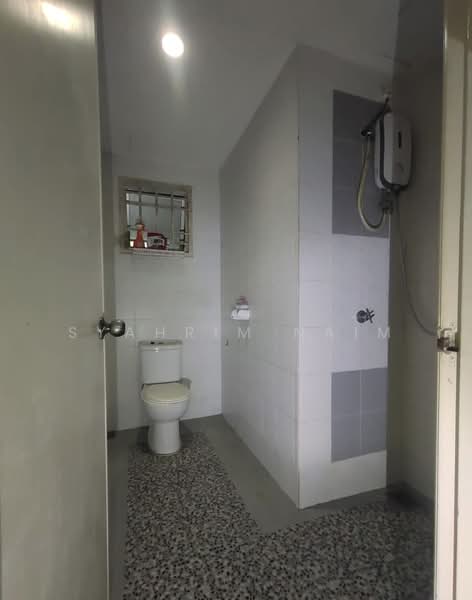 Kondominium untuk Dijual di Kristal Heights - Syahrim Naim - Bathroom - PropertyGuru.com.my