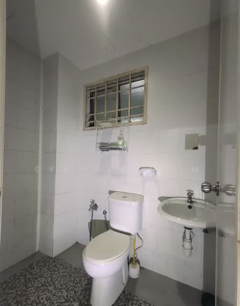 Kondominium untuk Dijual di Kristal Heights - Syahrim Naim - Bathroom - PropertyGuru.com.my