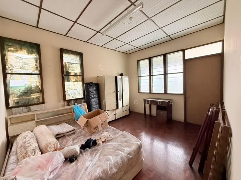 2-storey Terraced House for Sale in Taman BDC (Kuching) - Alfred Chua - Bedroom - PropertyGuru.com.my