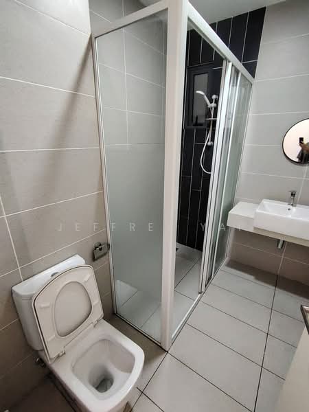 Servis Apartment untuk Disewa di The Cruise Residence - Jeffrey Yap - Bathroom - PropertyGuru.com.my