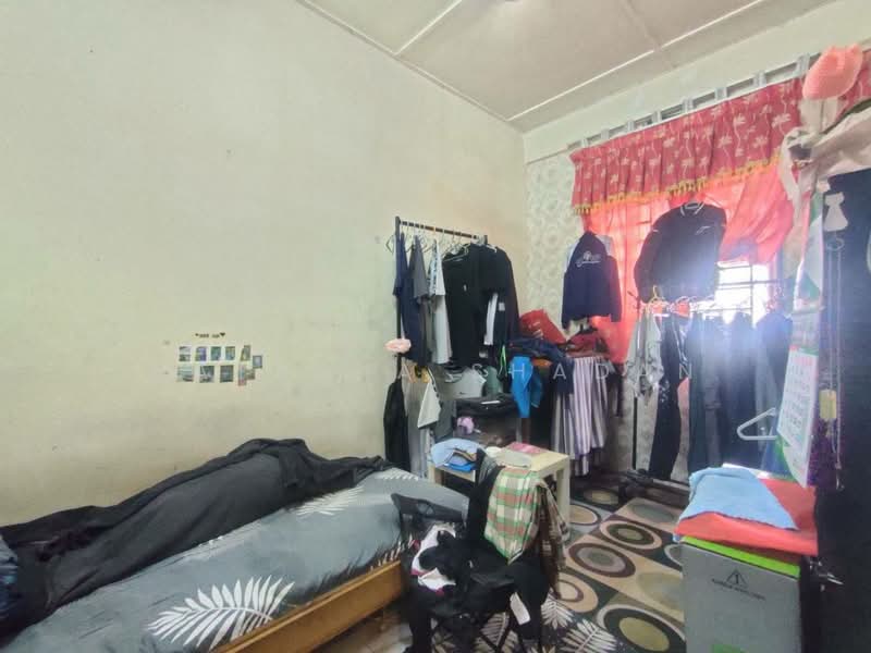 Rumah Teres 2 Tingkat untuk Dijual di Bandar Saujana Putra (Tanjong Duabelas) - Natasha Shadan - Bedroom - PropertyGuru.com.my