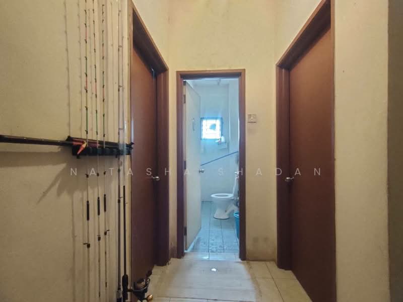 Rumah Teres 2 Tingkat untuk Dijual di Bandar Saujana Putra (Tanjong Duabelas) - Natasha Shadan - Corridor - PropertyGuru.com.my