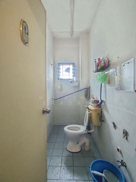 Rumah Teres 2 Tingkat untuk Dijual di Bandar Saujana Putra (Tanjong Duabelas) - Natasha Shadan - Bathroom - PropertyGuru.com.my