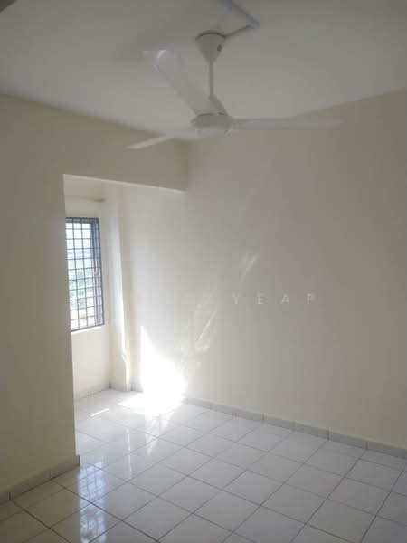 Pangsapuri untuk Dijual di Teratai Mewah Apartment Block 15,17,19,21 - Almon Yeap - Interior - PropertyGuru.com.my