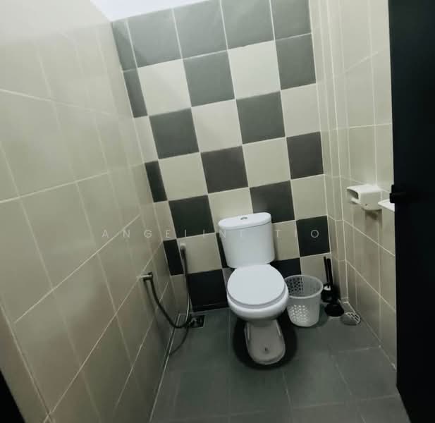 Shop / Office for Rent in Taman Pauh Jaya (Perai) - Angeline Tio - Bathroom - PropertyGuru.com.my