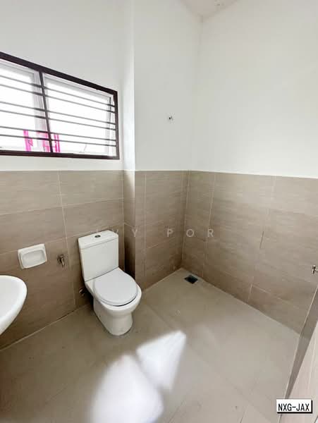 Rumah Teres 2 Tingkat untuk Disewa di Taman Saga (Klang) - Ivy Por - Bathroom - PropertyGuru.com.my