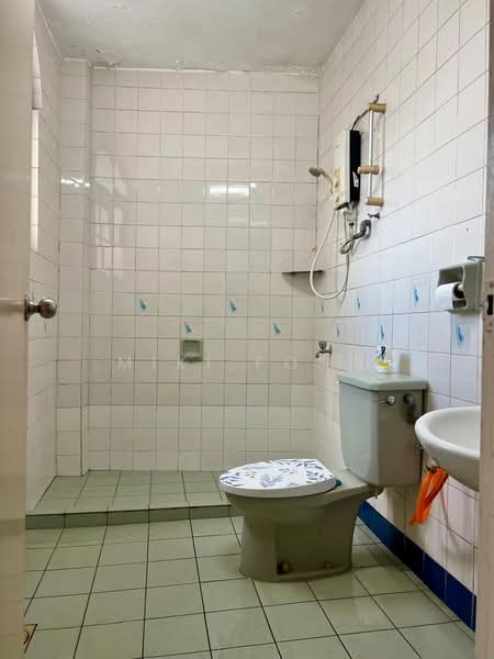 Pangsapuri untuk Dijual di Subang Jaya Lafite - Miki Fong - Bathroom - PropertyGuru.com.my