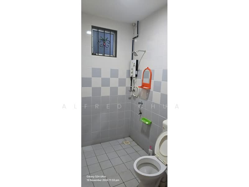 Semi-Detached House for Sale in Taman Malihah (Kuching) - Alfred Chua - Bathroom - PropertyGuru.com.my